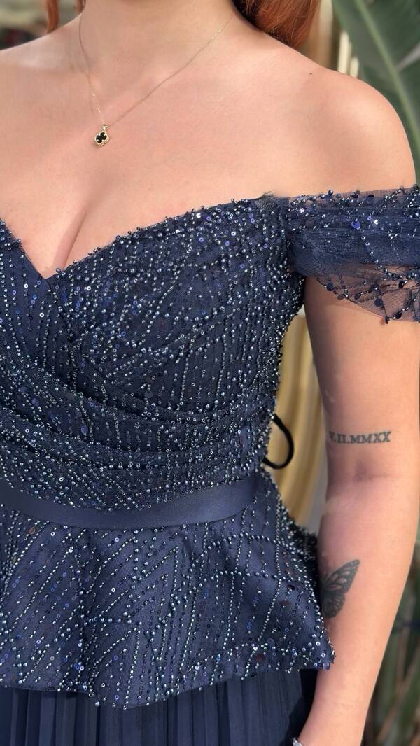 Lacivert Madonna Yaka Düşük Kollu Boncuk İşlemeli Kloş Likralı Şifon Uzun Abiye Elbise 11211-02 - 4