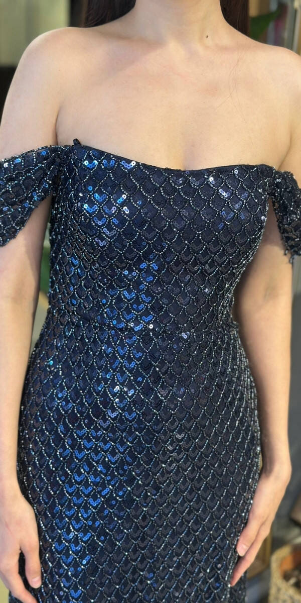 Lacivert Madonna Yaka Sırt Dekolteli Düz Kesim Pullu Boncuklu Uzun Abiye Elbise 11180-01 - 4