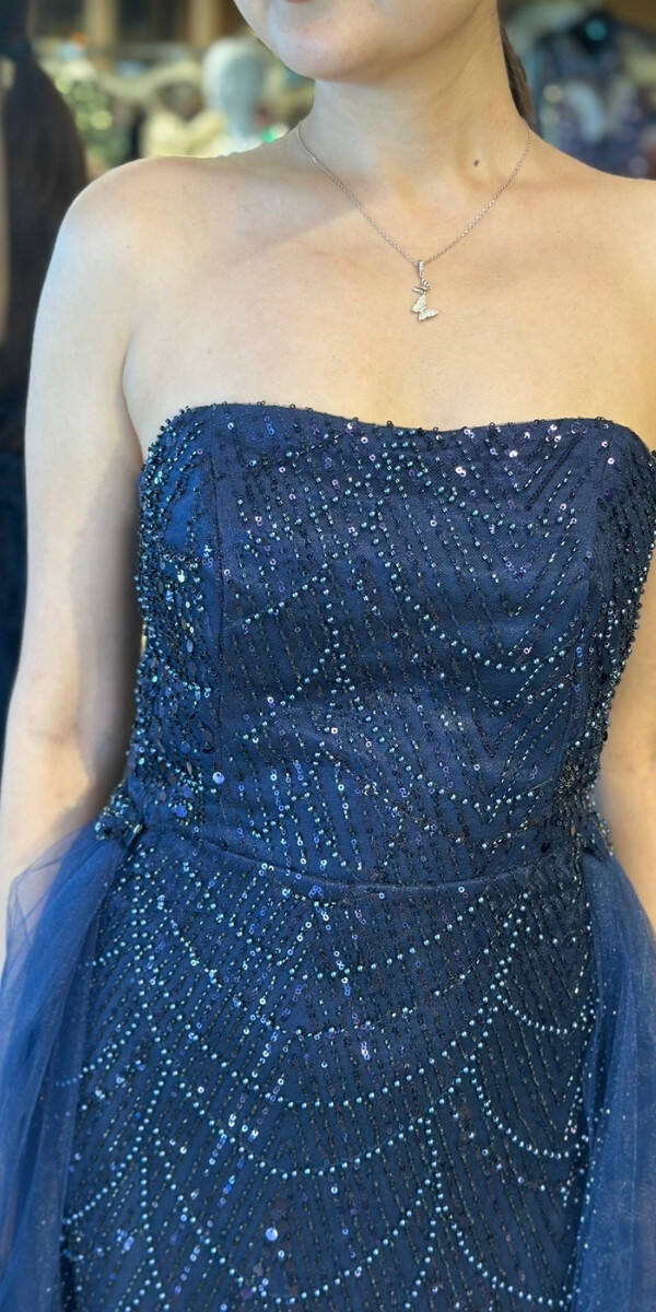 Lacivert Straplez Yaka Tül Pelerin Etekli Pullu Boncuklu Uzun Abiye Elbise 7705 - 4