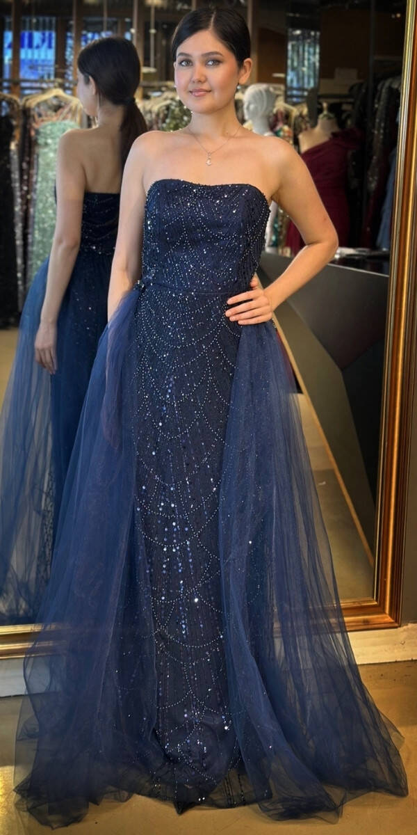 Lacivert Straplez Yaka Tül Pelerin Etekli Pullu Boncuklu Uzun Abiye Elbise 7705 - 1