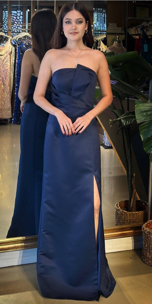 Lacivert Straplez Yaka Sırt Dekolteli Yırtmaçlı Düz Kesim Saten Uzun Abiye Elbise 11102-04 - 1