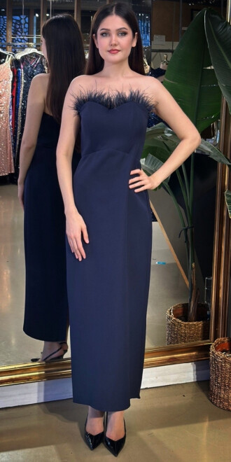 Lacivert Straplez Yaka Tuy Detaylı Yırtmaçlı Düz Kesim Likralı Krep Midi Abiye Elbise 7765 - abiyeniall