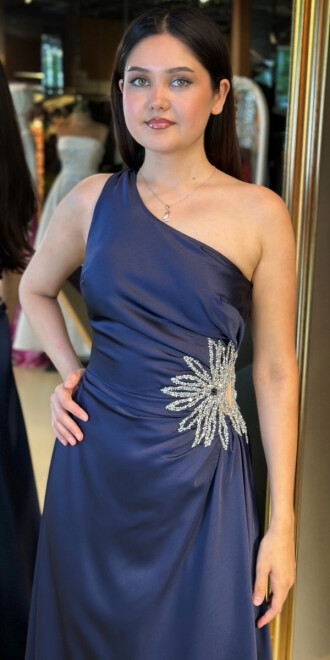 Lacivert Tek Omuzlu Taş Detaylı Düz Kesim Saten Uzun Abiye Elbise 7684 - 3