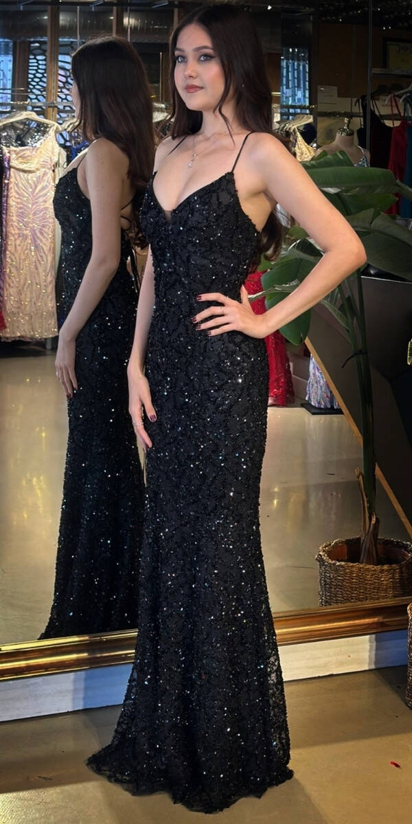 Mat Siyah V Yaka İp Askılı Sırt Dekolteli Balık Etekli Pul Payet Uzun Abiye Elbise 11112-06 - 2