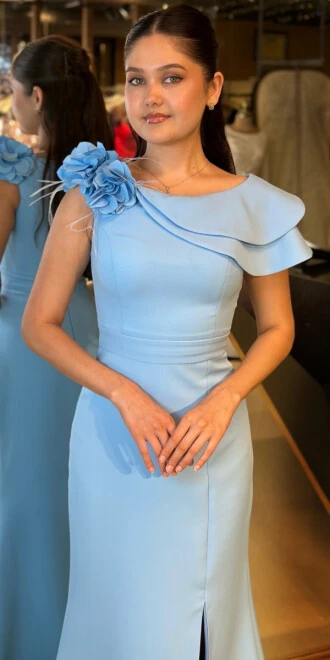 Mavi Çiçek Detaylı Yırtmaçlı Düz Kesim Krep Uzun Abiye Elbise 11027 - 3