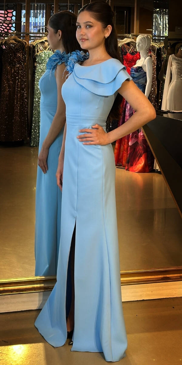 Mavi Çiçek Detaylı Yırtmaçlı Düz Kesim Krep Uzun Abiye Elbise 11027 - 2