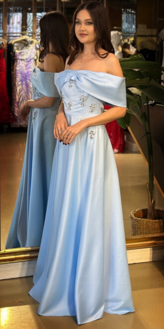 Mavi Madonna Yaka Taş Detaylı Kloş Etekli Saten Uzun Abiye Elbise 11063-01 - 2