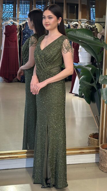 Olive V Yaka Kalın Askı Yırtmaçlı Düz Kesim Likralı Pullu Boncuklu Uzun Abiye Elbise 11179-04 - 2