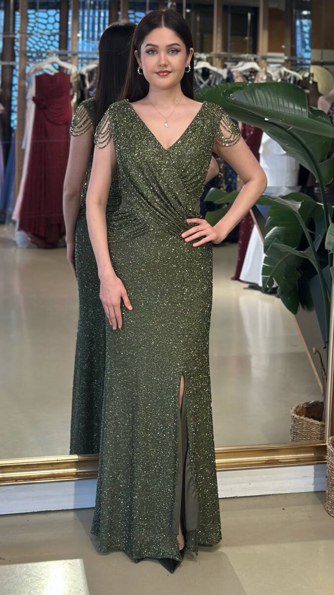 Olive V Yaka Kalın Askı Yırtmaçlı Düz Kesim Likralı Pullu Boncuklu Uzun Abiye Elbise 11179-04 - 1