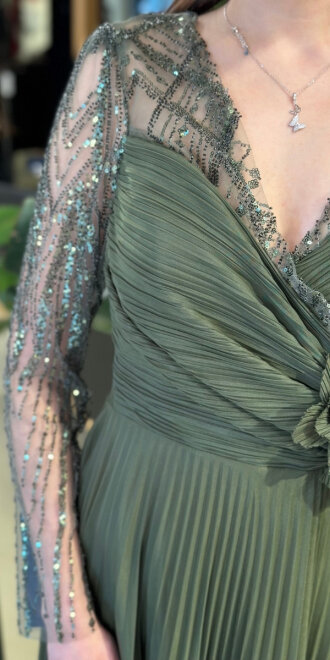 Olive V Yaka Uzun Kollu Çiçek Detaylı Kloş Etekli Şifon Uzun Abiye Elbise 11150-03 - 4