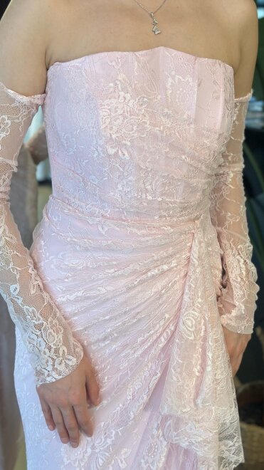 Pembe Straplez Yaka Uzun Kollu Anvelop Yırtmaçlı Düz Kesim Likralı Dantel Uzun Abiye Elbise 11204-05 - 4