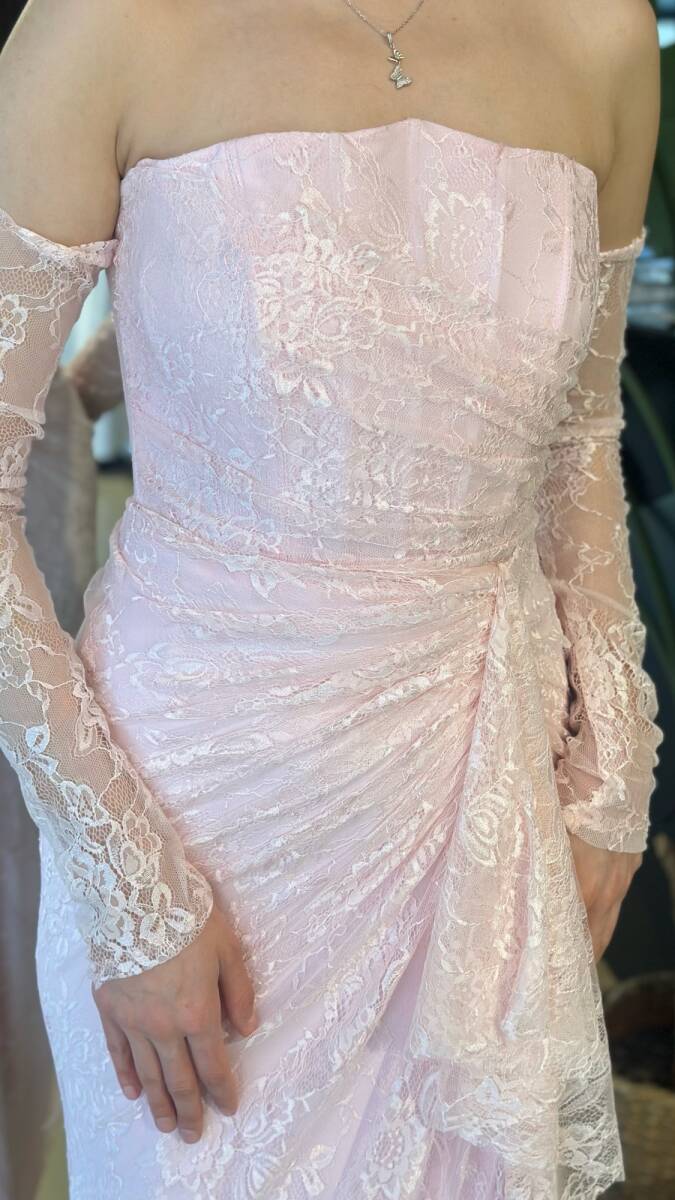 Pembe Straplez Yaka Uzun Kollu Anvelop Yırtmaçlı Düz Kesim Likralı Dantel Uzun Abiye Elbise 11204-05 - 4