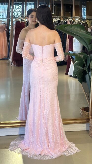 Pembe Straplez Yaka Uzun Kollu Anvelop Yırtmaçlı Düz Kesim Likralı Dantel Uzun Abiye Elbise 11204-05 - 5