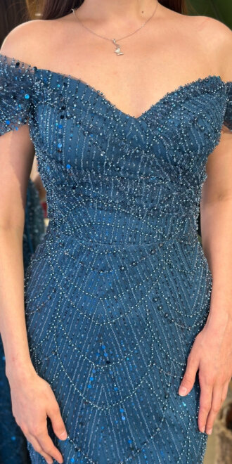 Petrol Renk Madonna Yaka Sırt Dekolteli Düz Kesim Pullu Boncuklu Uzun Abiye Elbise 11044-25 - 4