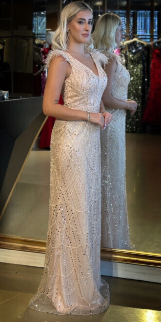 Pudra Renk V Yaka Kalın Askı Tuy Detaylı Düz Kesim Pullu Boncuklu Uzun Abiye Elbise 11052-01 - 2