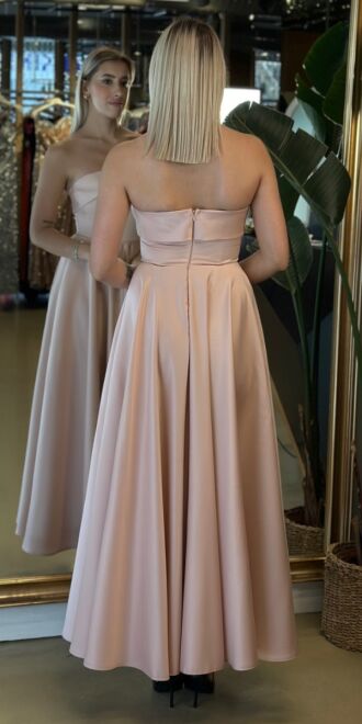 Pudra Renk Straplez Yaka Kloş Etekli Saten Midi Abiye Elbise 7647 - 5