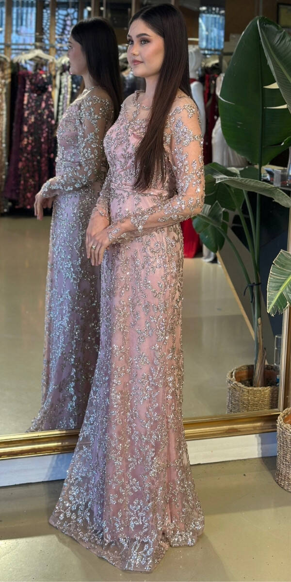 Pudra Renk Yuvarlak Yaka Uzun Kollu Düz Kesim Simli Uzun Abiye Elbise 11030-01 - 2