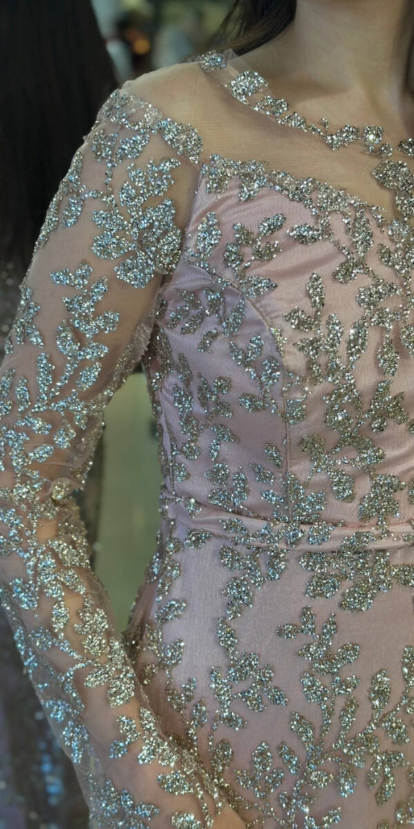 Pudra Renk Yuvarlak Yaka Uzun Kollu Düz Kesim Simli Uzun Abiye Elbise 11030-01 - 4