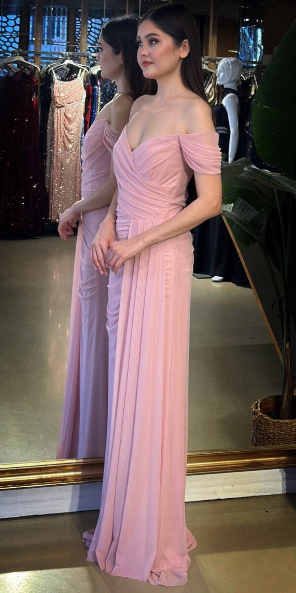 Rose Madonna Yaka Düz Kesim Likralı Tül Uzun Abiye Elbise 11079-02 - 2