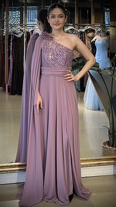 Rose Tek Omuzlu Çiçek Detaylı Yırtmaçlı Kloş Etekli Şifon Uzun Abiye Elbise 7505 - abiyeniall