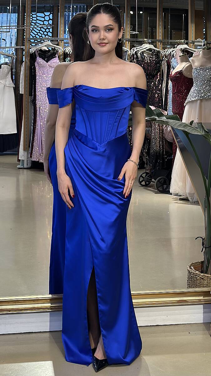 Saks Madonna Yaka Sırt Dekolteli Yırtmaçlı Düz Kesim Saten Uzun Abiye Elbise 11128-08 - 1