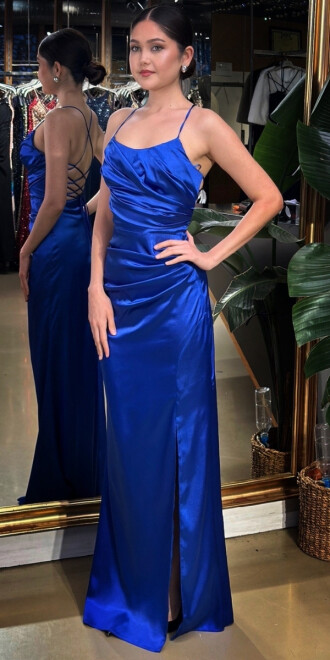 Saks Yuvarlak Yaka İp Askılı Sırt Dekolteli Yırtmaçlı Düz Kesim Saten Uzun Abiye Elbise 11105-01 - 2