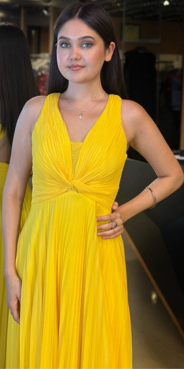 Sarı Kalın Askı Sırt Dekolteli Kloş Etekli Şifon Tül Uzun Abiye Elbise 7645 - 3