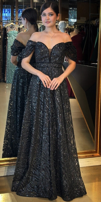 Siyah Boncuk İşlemeli Madonna Yaka Kloş Etekli Simli Uzun Abiye Elbise 7547 - abiyeniall