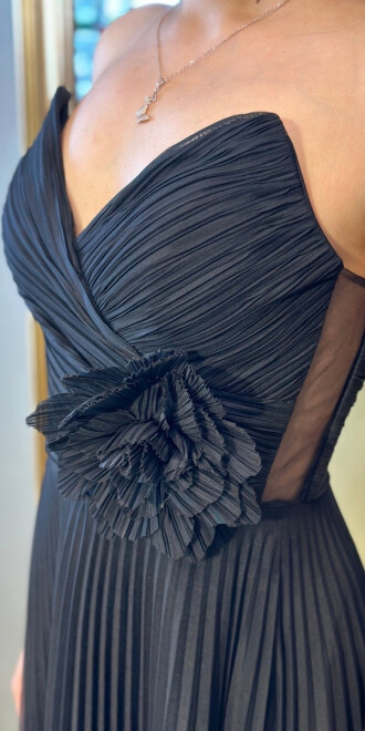 Siyah Straplez Yaka Çiçek Detaylı Kloş Etekli Tül Uzun Abiye Elbise 11003 - 4