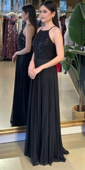 Siyah Halter Yaka Kloş Etekli Şifon Uzun Abiye Elbise 11118-02 - 2