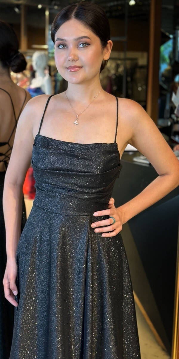 Siyah İp Askılı Kare Yaka Sırt Dekolteli Kloş Etekli Simli Uzun Abiye Elbise 7780 - 3