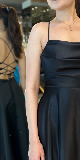 Siyah İp Askılı Kloş Etekli Saten Uzun Abiye Elbise 7764 - 4