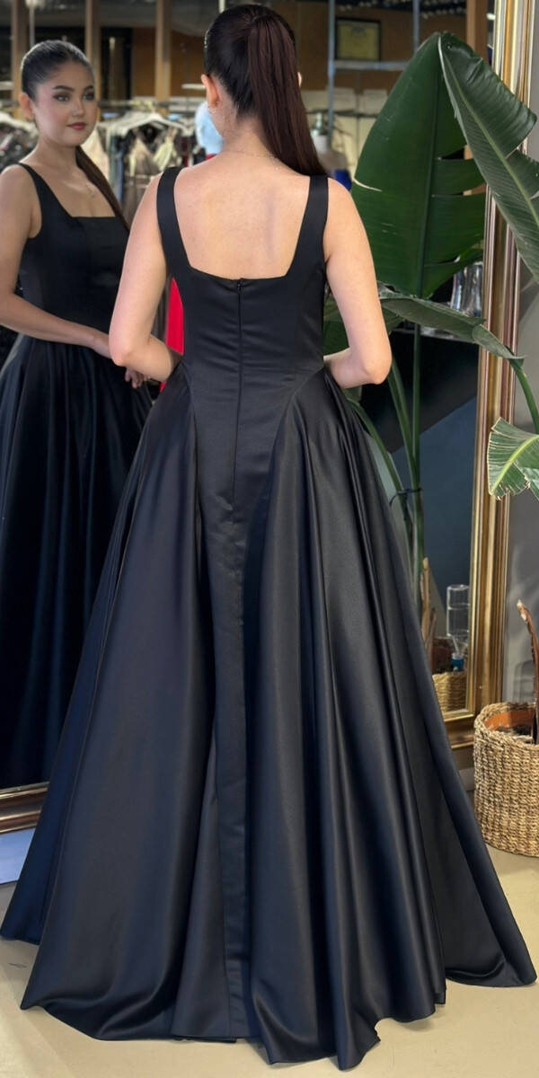 Siyah Kare Yaka Kalın Askı Kloş Etekli Tafta Uzun Abiye Elbise 11136-04 - 5