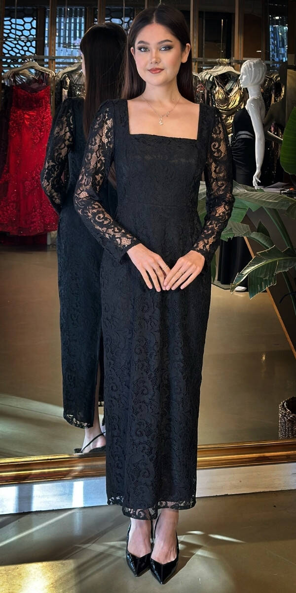 Siyah Kare Yaka Uzun Kollu Yırtmaçlı Düz Kesim Dantel Midi Abiye Elbise 11122-02 - 1