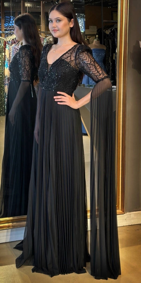 Siyah Kısa Kollu Tül Detaylı V Yaka Düz Kesim Tül Uzun Abiye Elbise 7761 - 2