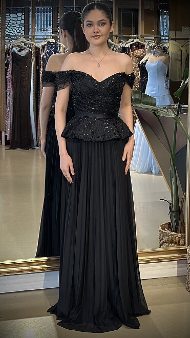 Siyah Madonna Yaka Düşük Kollu Boncuk İşlemeli Kloş Etekli Likralı Şifon Uzun Abiye Elbise 11211-03 - abiyeniall