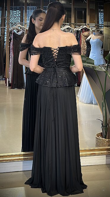 Siyah Madonna Yaka Düşük Kollu Boncuk İşlemeli Kloş Etekli Likralı Şifon Uzun Abiye Elbise 11211-03 - 5