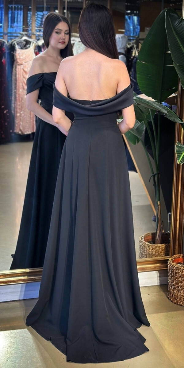 Siyah Madonna Yaka Kloş Etekli Krep Uzun Abiye Elbise 11177-01 - 5