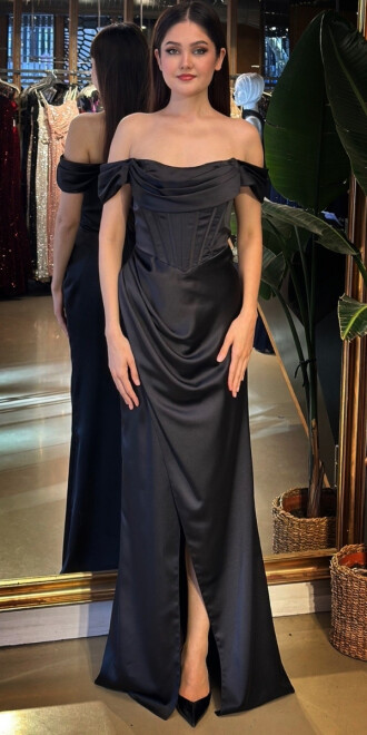 Siyah Madonna Yaka Sırt Dekolteli Yırtmaçlı Düz Kesim Saten Uzun Abiye Elbise 11128-01 - abiyeniall