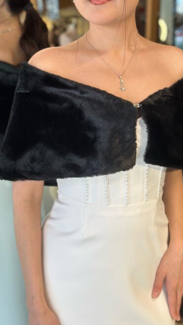 Siyah Madonna Yaka Tay Tüyü Bolero 11170-01 - 2