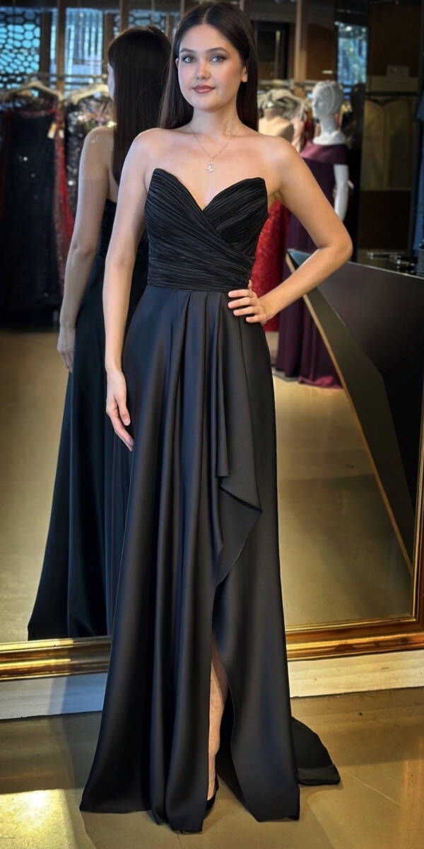 Siyah Straplez Yaka Anvelop Yırtmaçlı Kloş Etekli Saten Uzun Abiye Elbise 11095 - 1