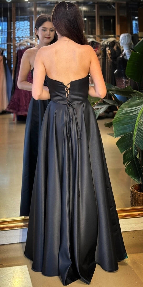 Siyah Straplez Yaka Sırt Dekolteli Kloş Etekli Saten Uzun Abiye Elbise 11120-04 - 5