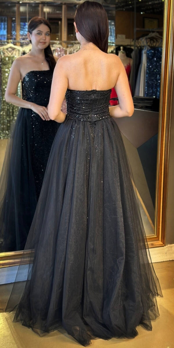 Siyah Straplez Yaka Tül Pelerin Etekli Pullu Boncuklu Uzun Abiye Elbise 7705 - 5