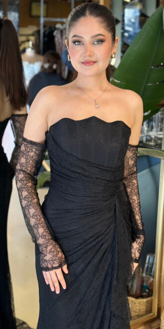 Siyah Straplez Yaka Uzun Kollu Anvelop Yırtmaçlı Düz Kesim Likralı Dantel Uzun Abiye Elbise 11204-01 - 3