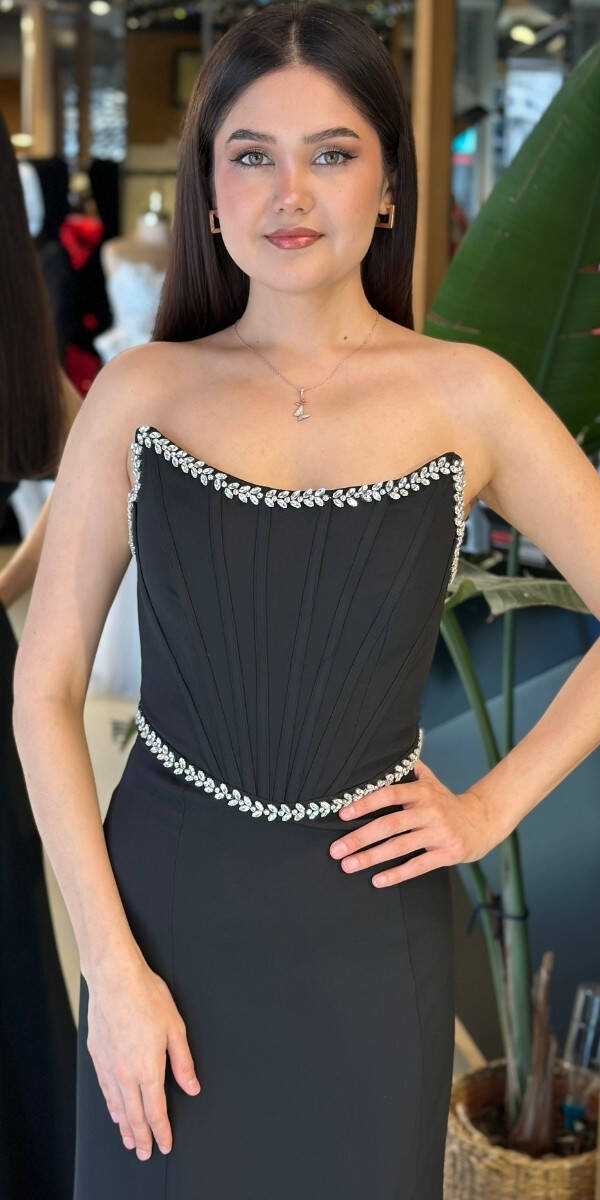 Siyah Straplez Yaka Yırtmaçlı Düz Kesim Krep Uzun Abiye Elbise 11208-01 - 3