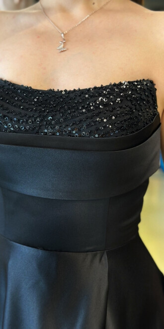 Siyah Taş Detaylı Sırt Dekolteli Yırtmaçlı Kloş Etekli Saten Uzun Abiye Elbise 7733 - 4