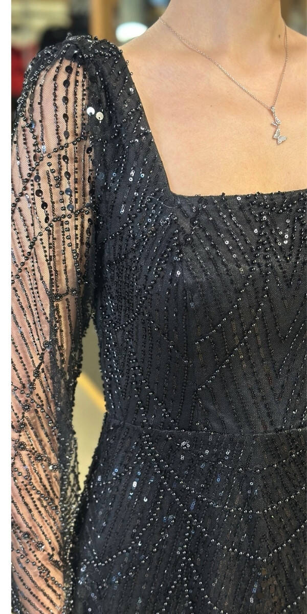 Siyah Kare Yaka Uzun Kollu Kloş Etekli Pullu Boncuklu Uzun Abiye Elbise 11047-05 - 4