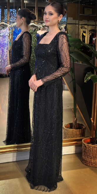 Siyah Kare Yaka Uzun Kollu Kloş Etekli Pullu Boncuklu Uzun Abiye Elbise 11047-05 - 2