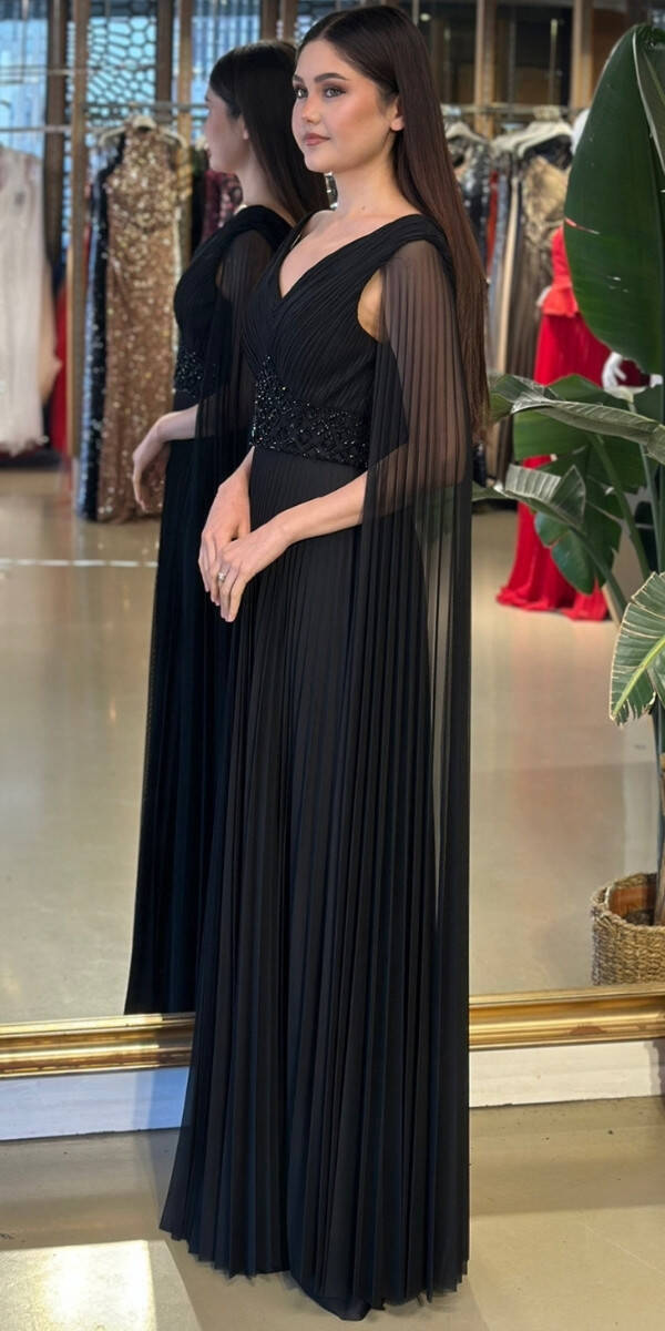 Siyah V Yaka Pelerin Kloş Etekli Şifon Uzun Abiye Elbise 11108-04 - 2