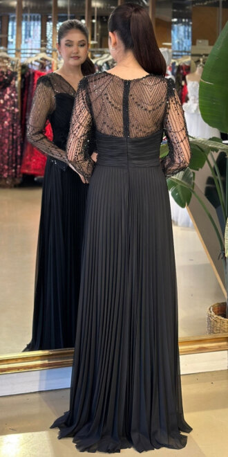 Siyah V Yaka Uzun Kollu Çiçek Detaylı Kloş Etekli Şifon Uzun Abiye Elbise 11150-01 - 5